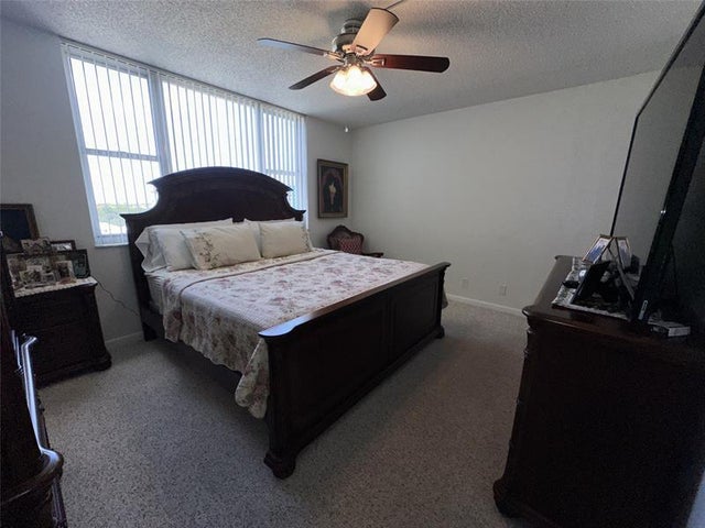 2 of 6 - 4330 Hillcrest Dr 904, Hollywood, FL