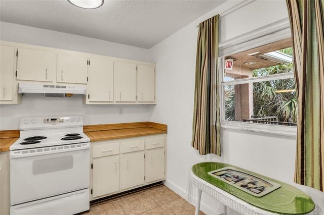 5 of 31 - 2840 Somerset Dr 403, Lauderdale Lakes, FL