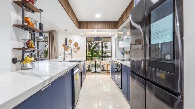 4 of 31 - 1410 Sheridan St 7i, Hollywood, FL
