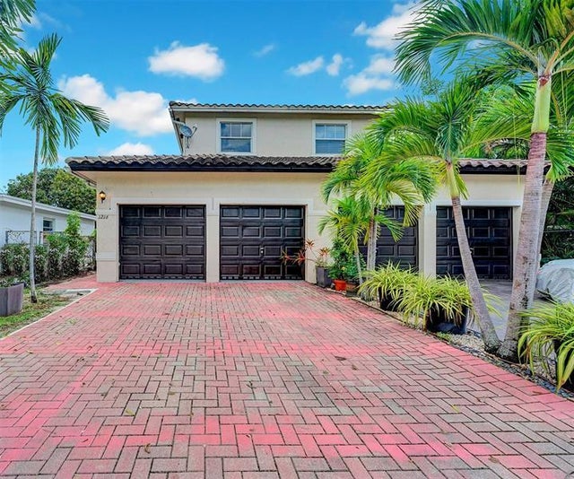 1 of 35 - 1216 Nw 2nd Ave, Fort Lauderdale, FL