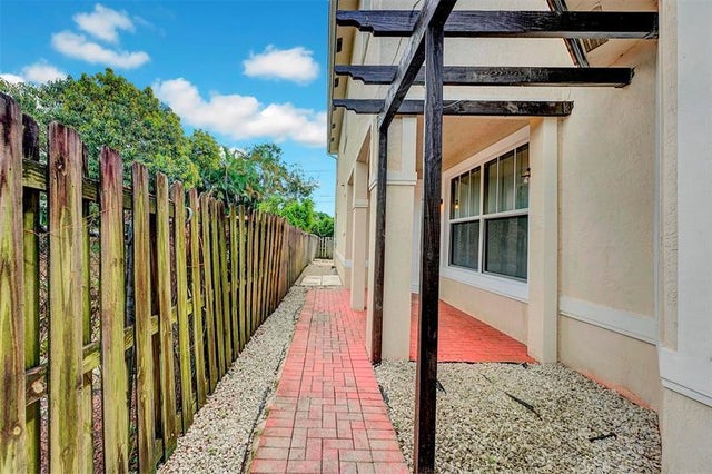 2 of 35 - 1216 Nw 2nd Ave, Fort Lauderdale, FL