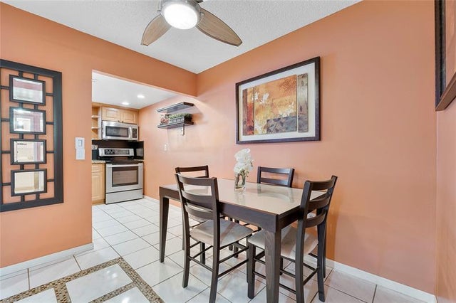 4 of 25 - 1720 Jefferson St 212, Hollywood, FL
