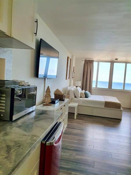 4 of 15 - 19201 Collins Ave 848, Sunny Isles Beach, FL