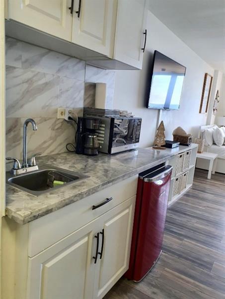 5 of 15 - 19201 Collins Ave 848, Sunny Isles Beach, FL