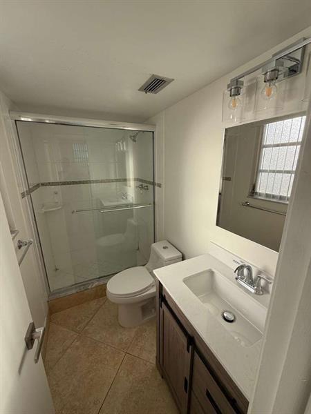 4 of 23 - 1811 Jefferson St 810, Hollywood, FL