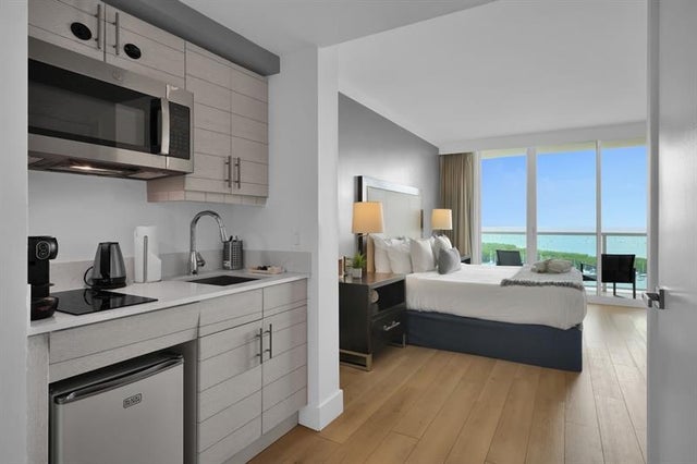 2 of 18 - 2889 Mcfarlane Rd 1516, Miami, FL