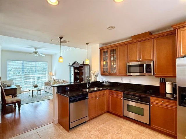 2 of 22 - 1951 Coral Heights Blvd 402, Fort Lauderdale, FL