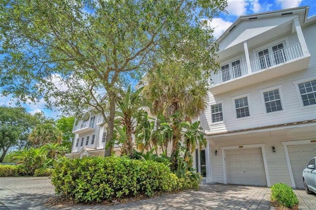 1 of 27 - 6967 Lakeside Cir N 220, Davie, FL