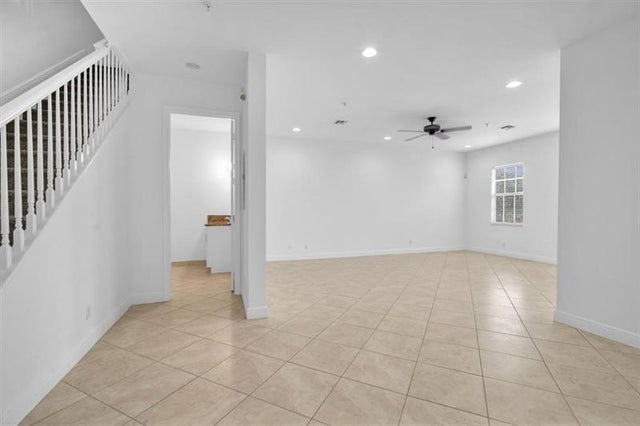 4 of 27 - 6967 Lakeside Cir N 220, Davie, FL