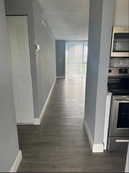 2 of 16 - 9460 Fontainebleau Blvd 528, Miami, FL