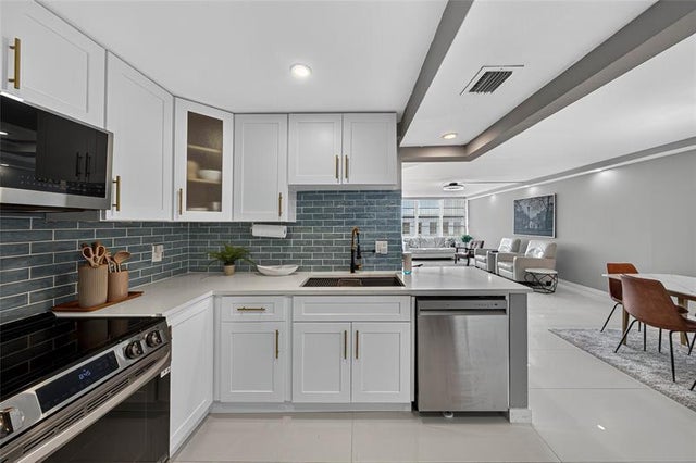 5 of 65 - 1160 N Federal Hwy 1022, Fort Lauderdale, FL