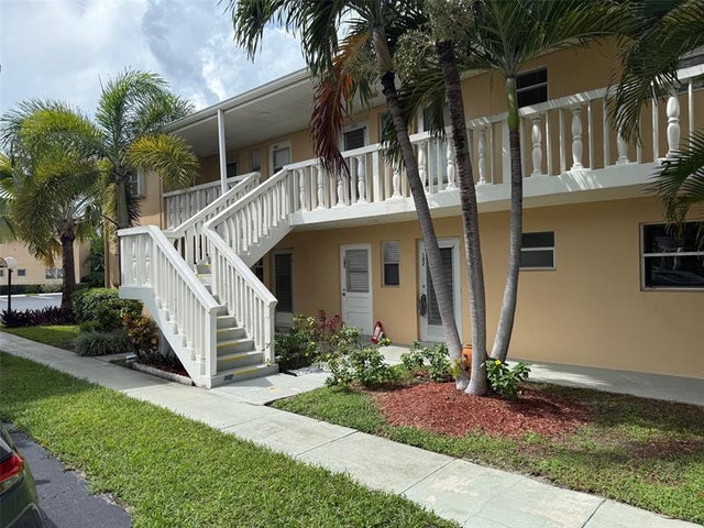 2 of 43 - 2141 Ne 1st Ct 102, Boynton Beach, FL