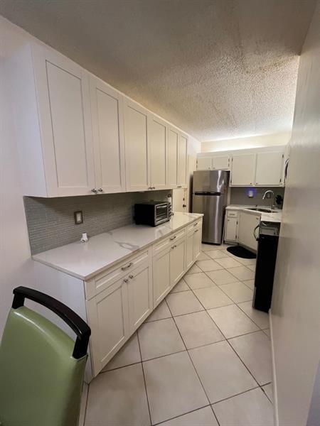 1 of 11 - 649 W Oakland Park Blvd 103a, Fort Lauderdale, FL