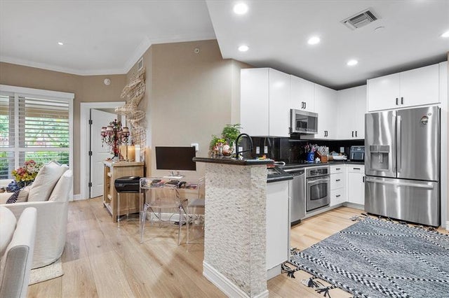 5 of 70 - 16135 Emerald Estates Dr 164, Weston, FL