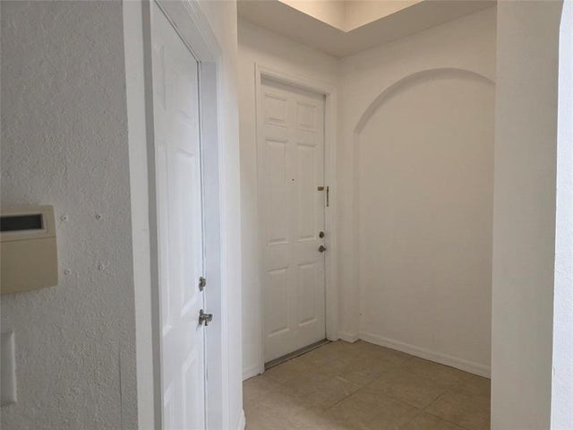 2 of 25 - 960 Pipers Cay Dr 960, West Palm Beach, FL