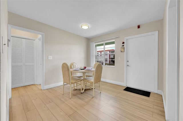 5 of 22 - 1500 Nw 43rd Ter 105, Lauderhill, FL