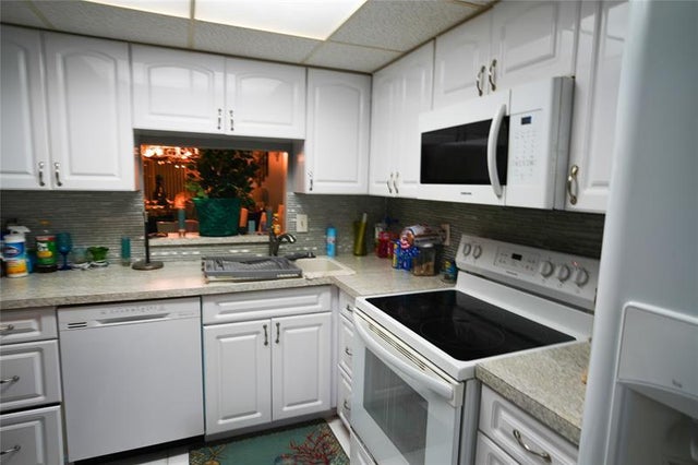 3 of 28 - 3774 Inverrary Blvd 101p, Lauderhill, FL