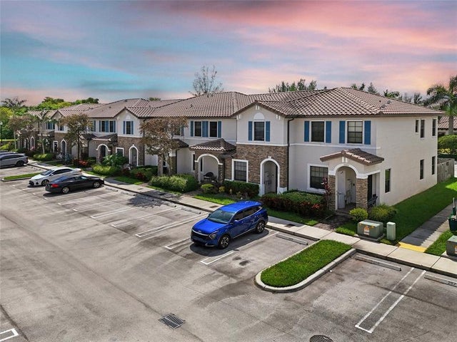 2 of 33 - 15060 Sw 116th St 15060, Miami, FL