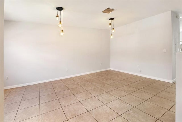 4 of 33 - 15060 Sw 116th St 15060, Miami, FL
