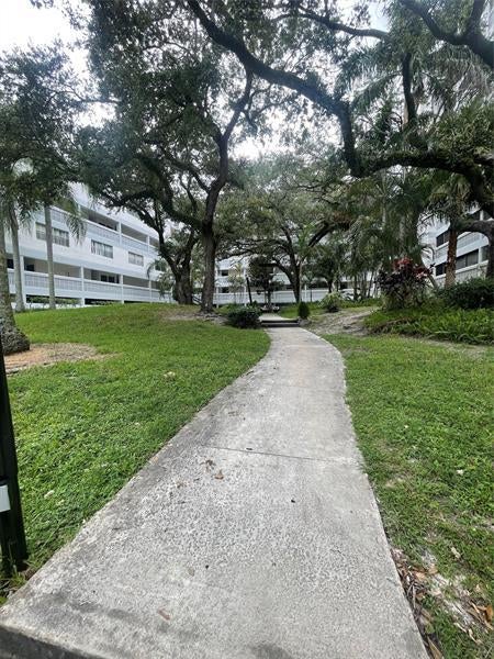 4 of 4 - 3301 Spanish Moss Te 601, Lauderhill, FL