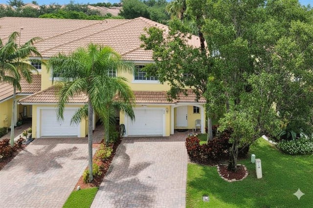 1055 Imperial Lake Rd, West Palm Beach