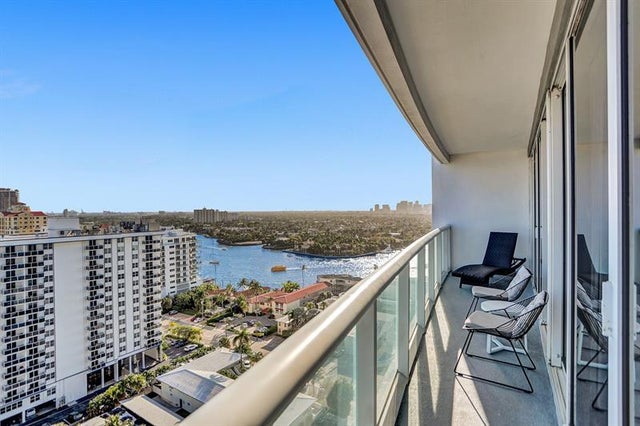2 of 46 - 3101 Bayshore Drive 1807, Fort Lauderdale, FL