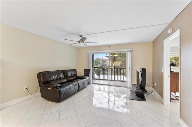 3 of 17 - 850 Sw 138th Ave 208d, Pembroke Pines, FL
