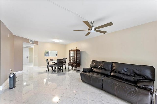 5 of 17 - 850 Sw 138th Ave 208d, Pembroke Pines, FL