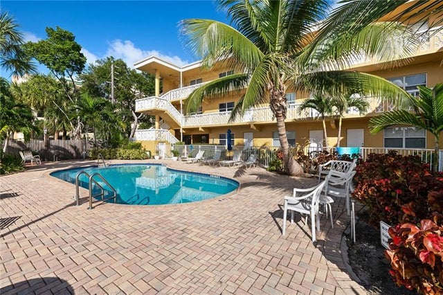 1 of 21 - 815 Middle River Dr 205, Fort Lauderdale, FL