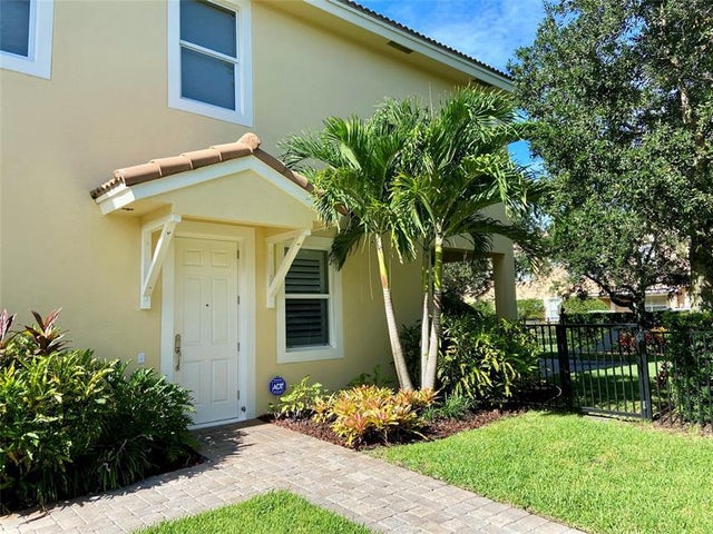 4 of 39 - 4652 Cadiz Cir, Palm Beach Gardens, FL