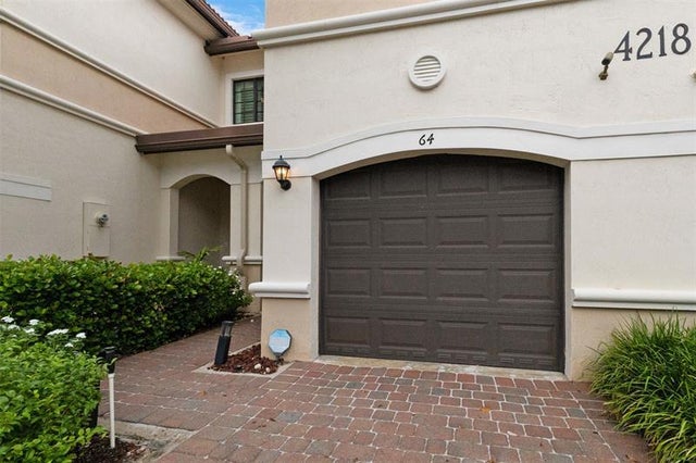2 of 49 - 4218 N Dixie Hwy 64, Oakland Park, FL