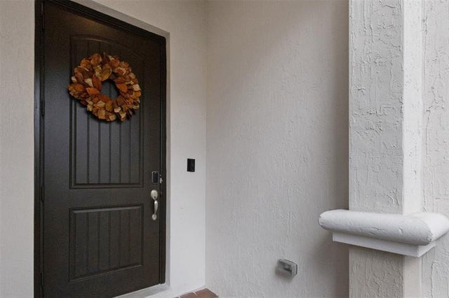 3 of 49 - 4218 N Dixie Hwy 64, Oakland Park, FL