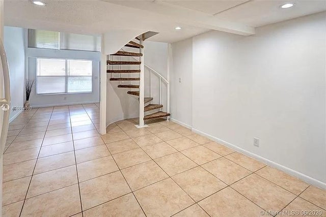 4 of 31 - 4121 Nw 26th St T14, Fort Lauderdale, FL