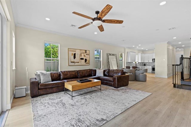 2 of 47 - 1121 Ne 14th Ave, Fort Lauderdale, FL