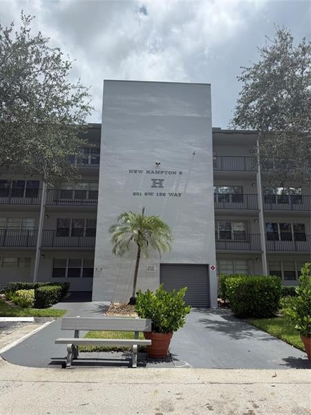 251 Sw 132nd Way 108h, Pembroke Pines