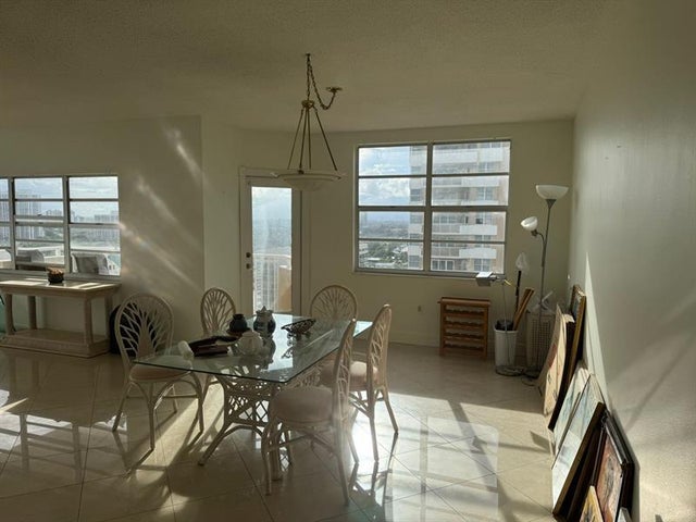 4 of 17 - 1980 S Ocean Dr 20q, Hallandale, FL