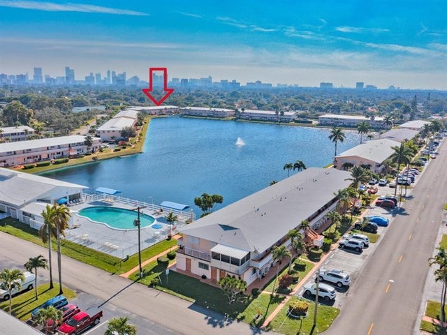 2 of 49 - 1000 Sw 10th Ave P4, Hallandale, FL