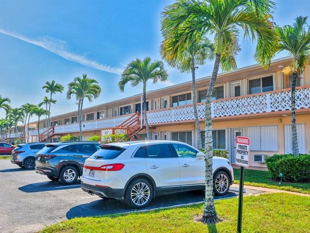 4 of 49 - 1000 Sw 10th Ave P4, Hallandale, FL