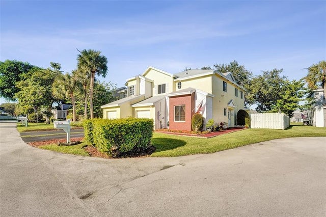 2 of 51 - 1081 Sw 110th Ln, Davie, FL