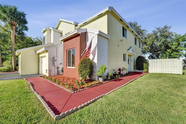3 of 51 - 1081 Sw 110th Ln, Davie, FL