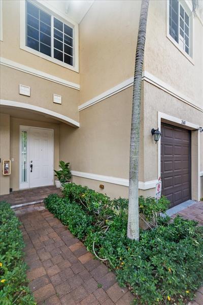 4 of 35 - 2615 Sw 81st Ter 2601, Miramar, FL