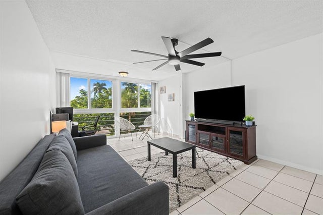 4 of 25 - 9440 Tangerine Pl 301, Davie, FL