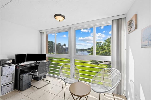 5 of 25 - 9440 Tangerine Pl 301, Davie, FL