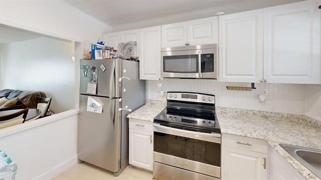 2 of 15 - 1630 Embassy Dr 105, West Palm Beach, FL