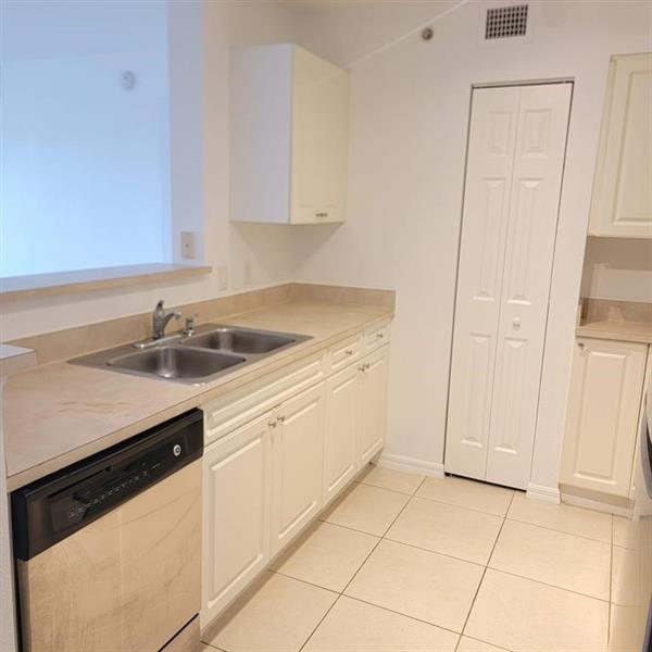4 of 13 - 6768 Heritage Grande 7304, Boynton Beach, FL