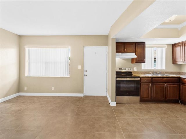 4 of 14 - 101 Ne 41st St E78, Fort Lauderdale, FL