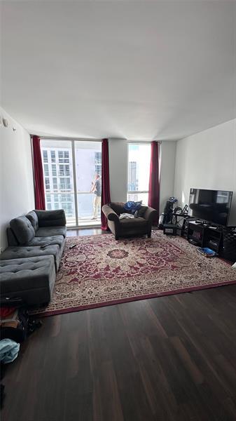 5 of 9 - 253 Ne 2nd Street 2804, Miami, FL