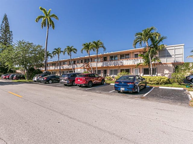 3 of 48 - 1000 Sw 11th Ave #12a Bldg E, Hallandale, FL