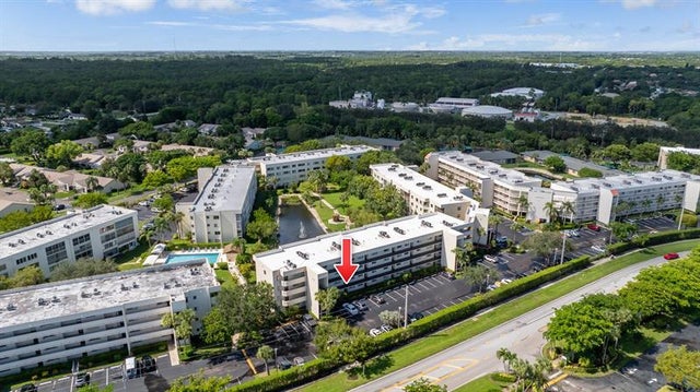 1 of 22 - 3138 Via Poinciana 111, Lake Worth, FL