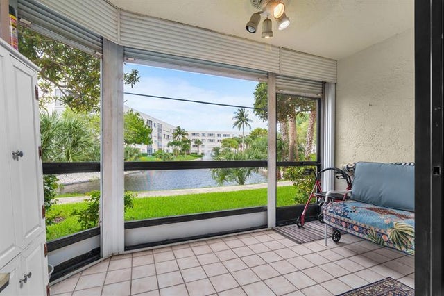 4 of 22 - 3138 Via Poinciana 111, Lake Worth, FL